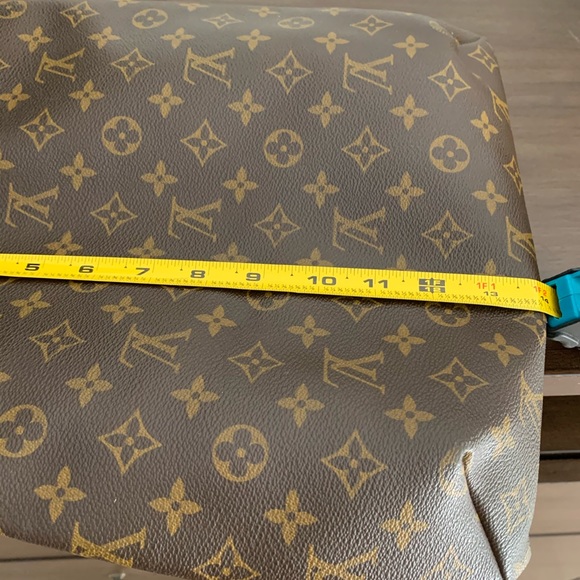 Designer purse - Picture 7 of 8